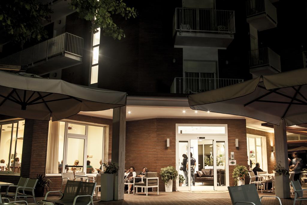 Hotel Orsa Maggiore Milano Marittima Zewnętrze zdjęcie